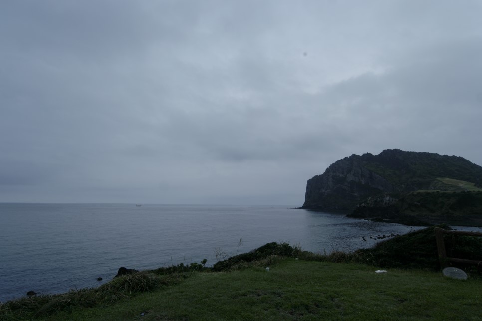 시비공원 오른쪽 성산 일출봉